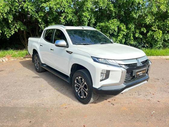 MITSUBISHI L200 TRITON 2.4 16V TURBO DIESEL GLS CD 4X4 AUTOMÁTICO MITSUBISHI L200 TRITON 2.4 16V TURBO DIESEL GLS CD 4X4 AUTOMÁTICO